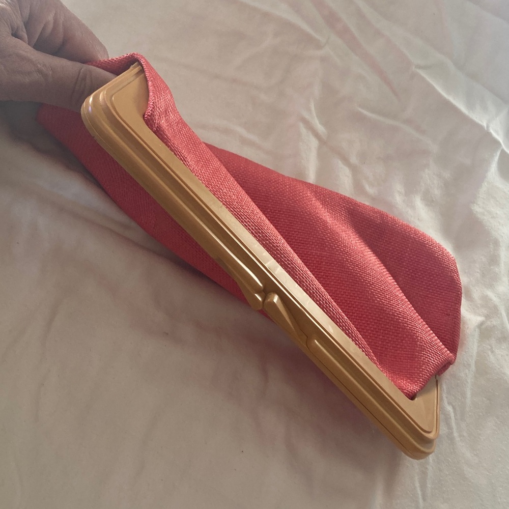 Vintage Straw? Woven Coral Clutch Bag - Picture 3 of 5